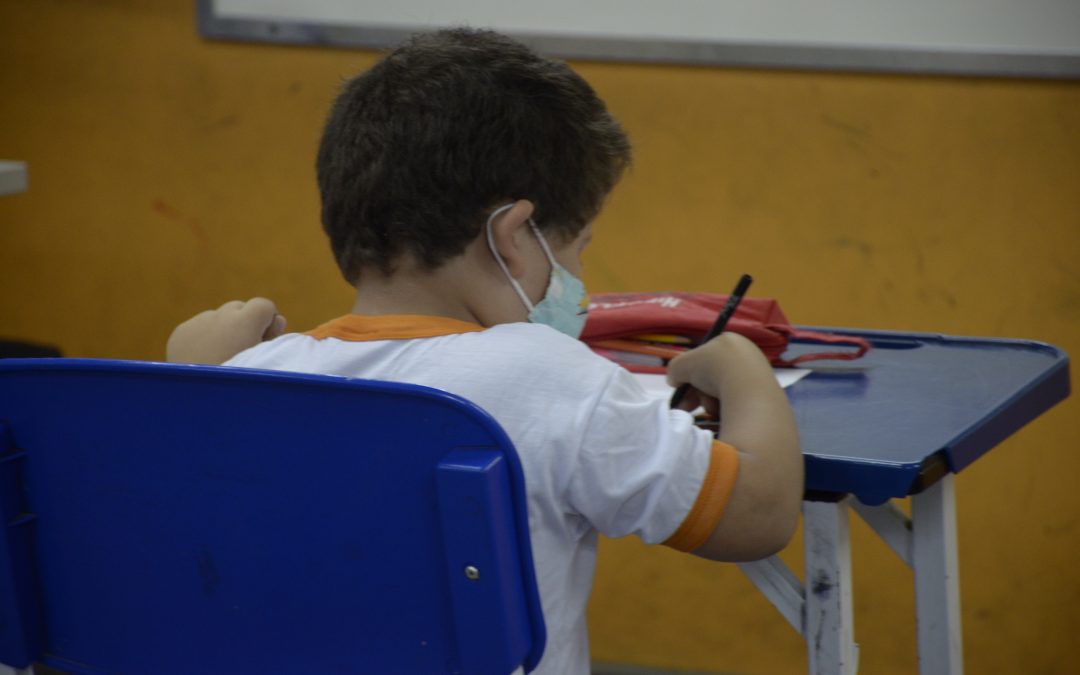 Prefeitura mantém Renda Básica Temporária para famílias com filhos na rede municipal, independentemente do formato de ensino