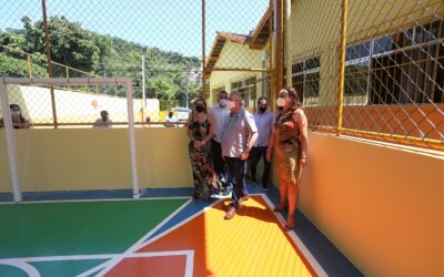 Prefeitura de Niterói entrega escola reformada em Pendotiba